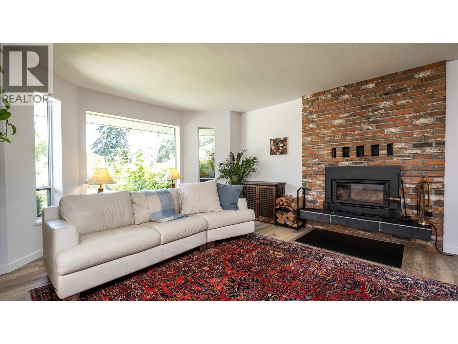 5555 WINTER ROAD, Sechelt