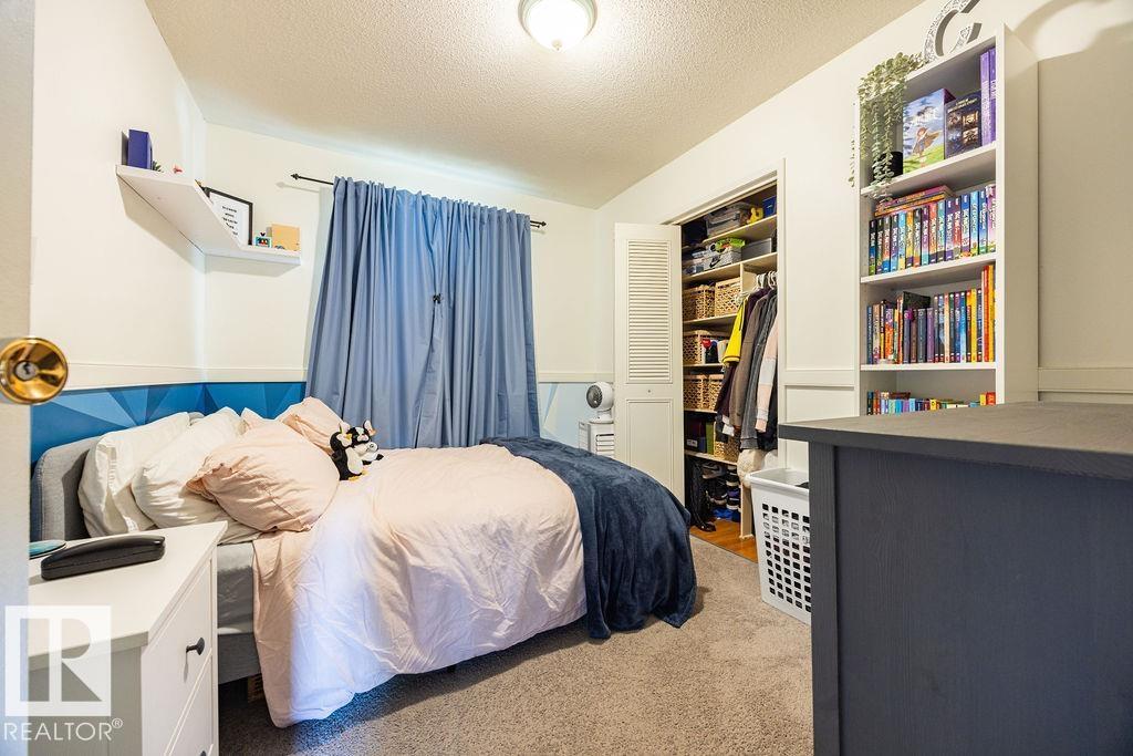 1033 Strathcona DR - 25