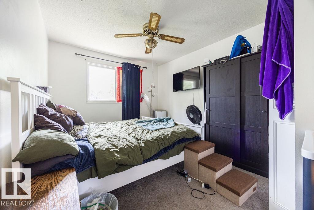 1033 Strathcona DR - 28