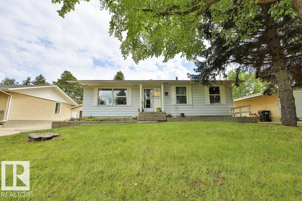 1033 Strathcona DR - 3