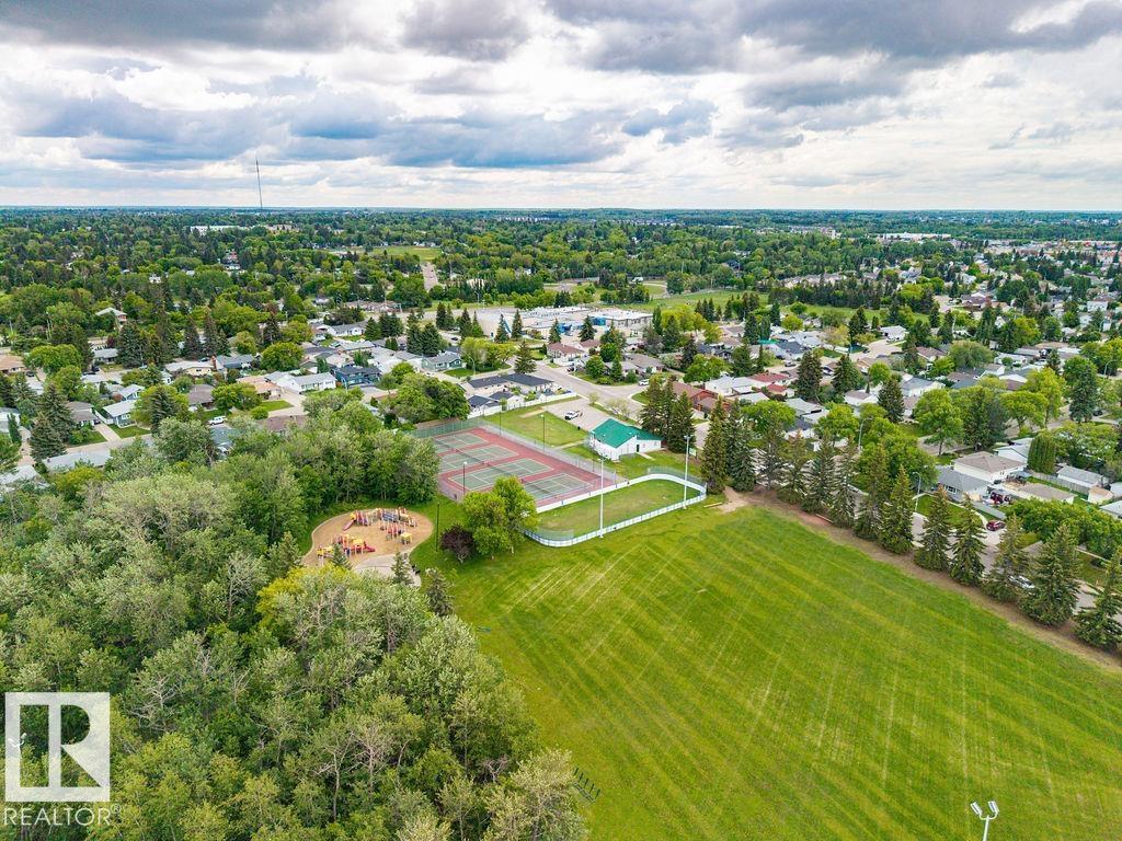 1033 Strathcona DR - 6