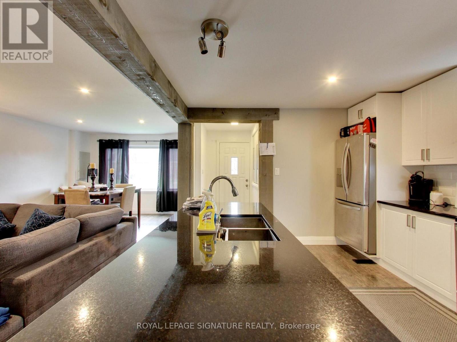 102 CENTRAL PARK BOULEVARD N - 11