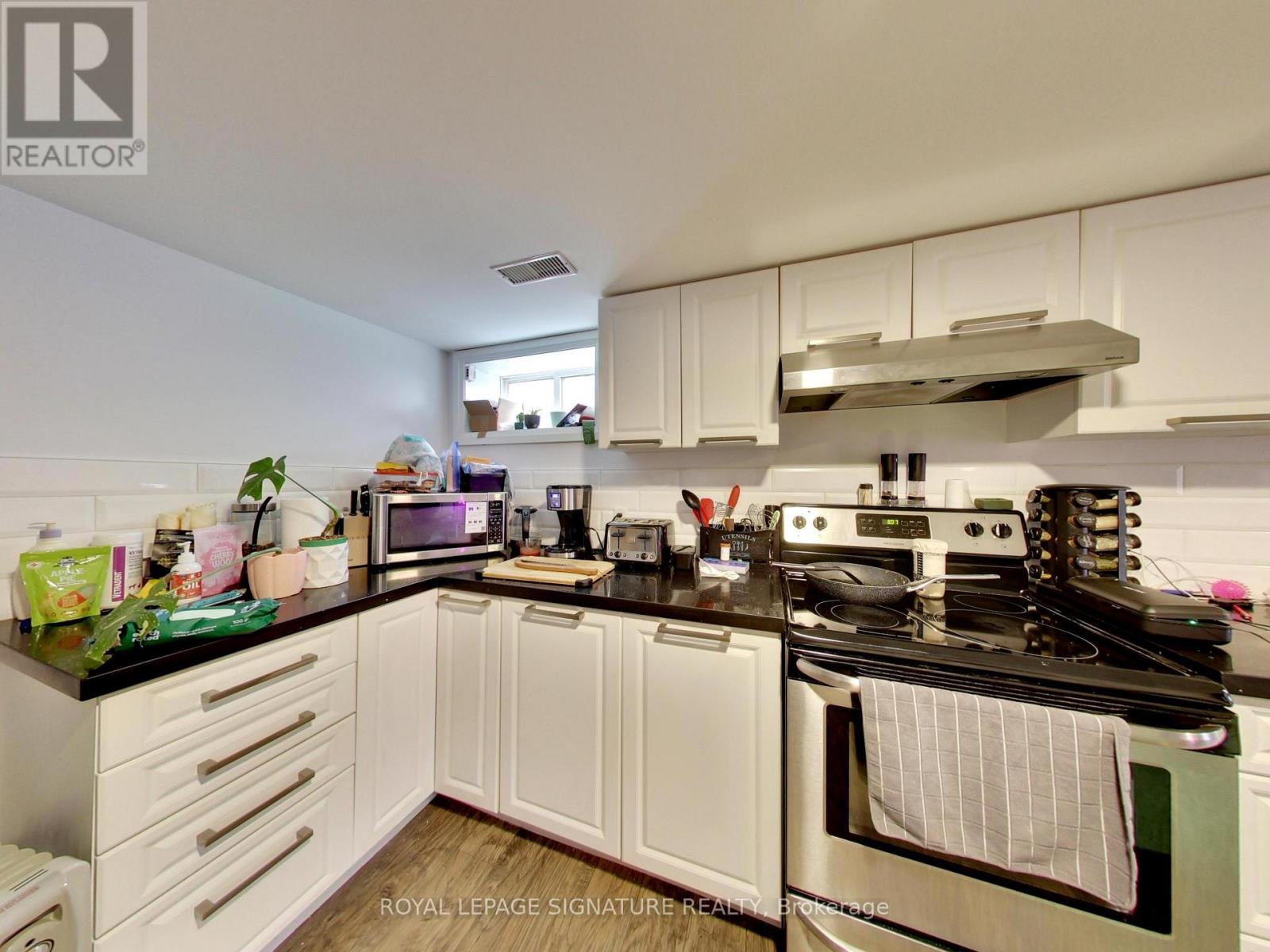 102 CENTRAL PARK BOULEVARD N - 41