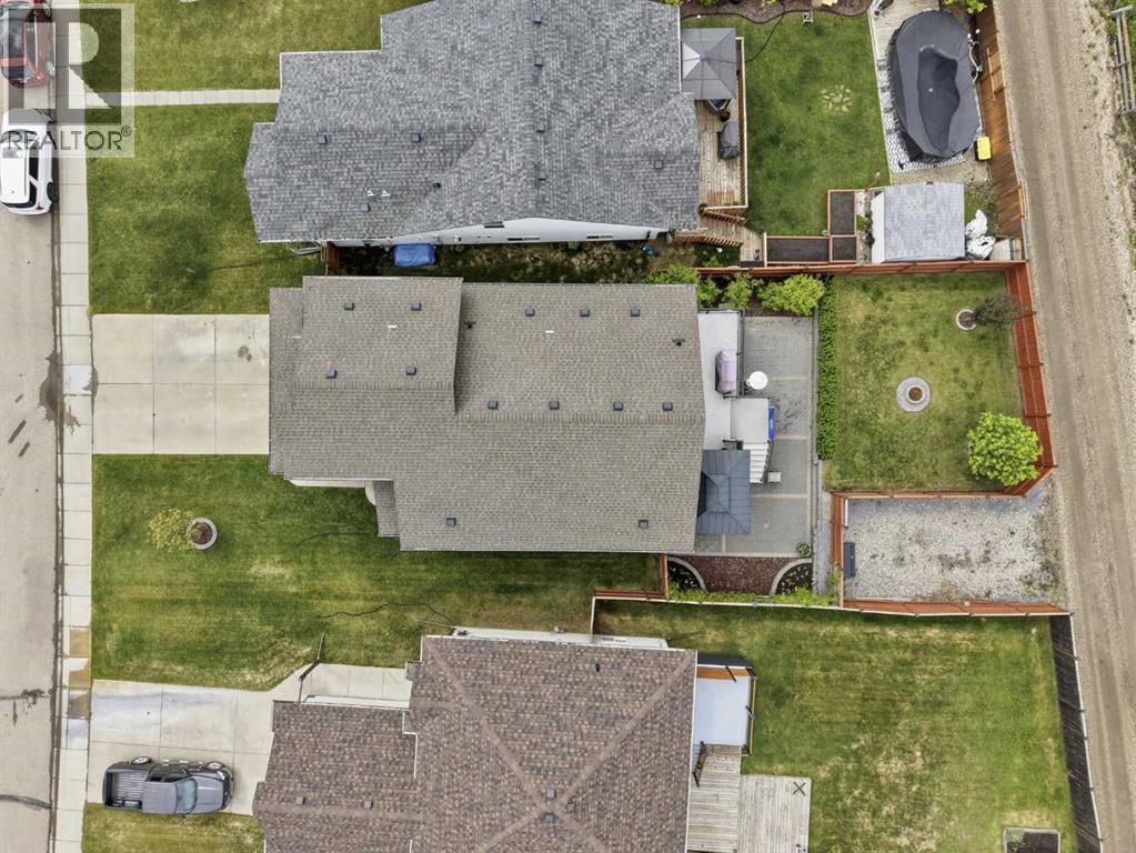 182 Robinson Avenue, Penhold
