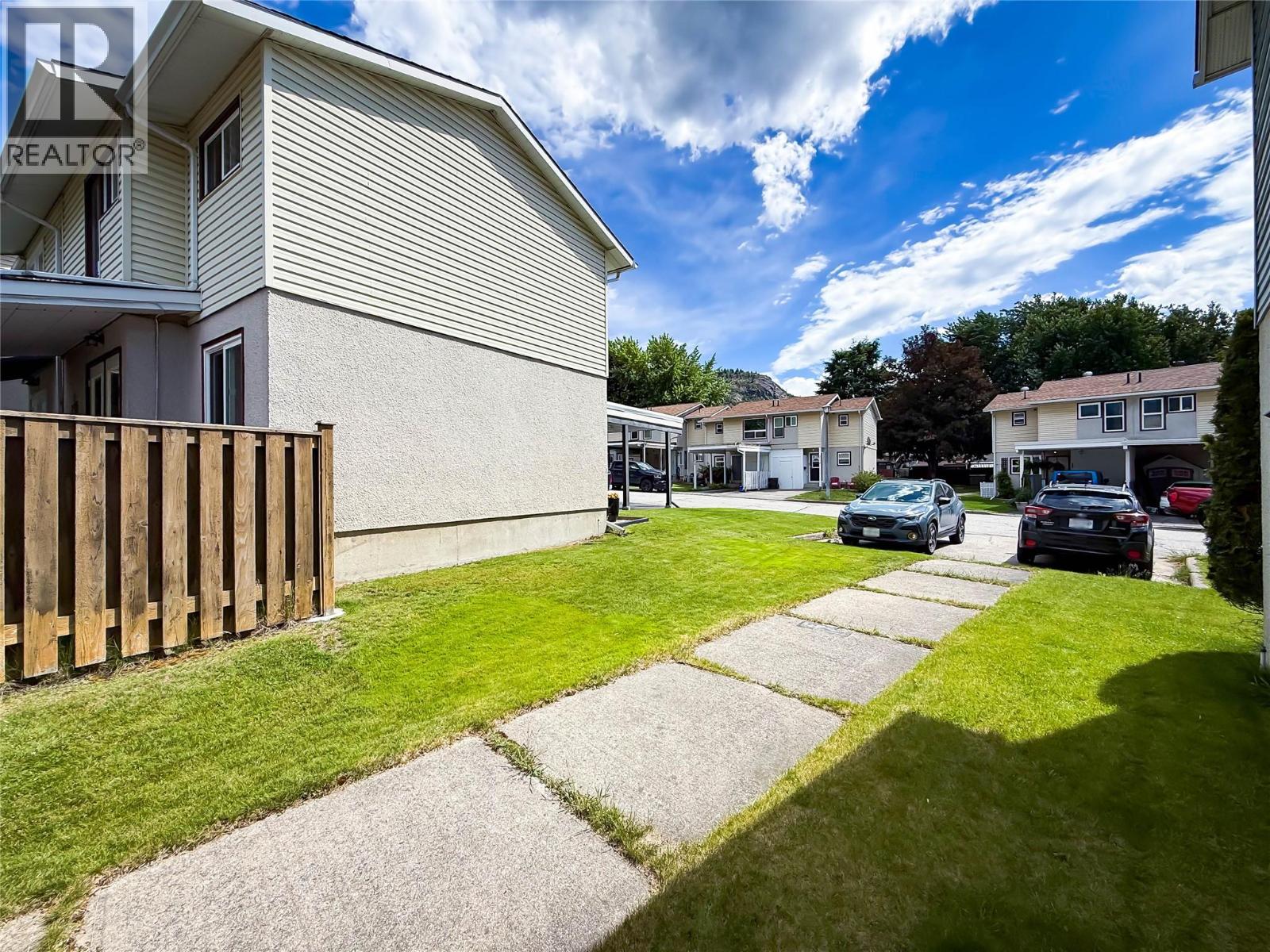 1213 Primrose Street, Trail