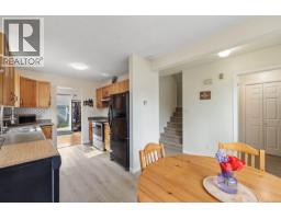 B 345 Menzies Ave, Courtenay, BC V9N3C2 Photo 22