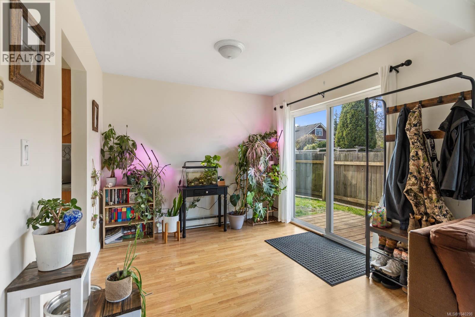 #B 345 Menzies Ave - 6