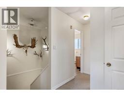 B 345 Menzies Ave, Courtenay, BC V9N3C2 Photo 14