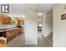 B 345 Menzies Ave, Courtenay, BC V9N3C2 Photo 23