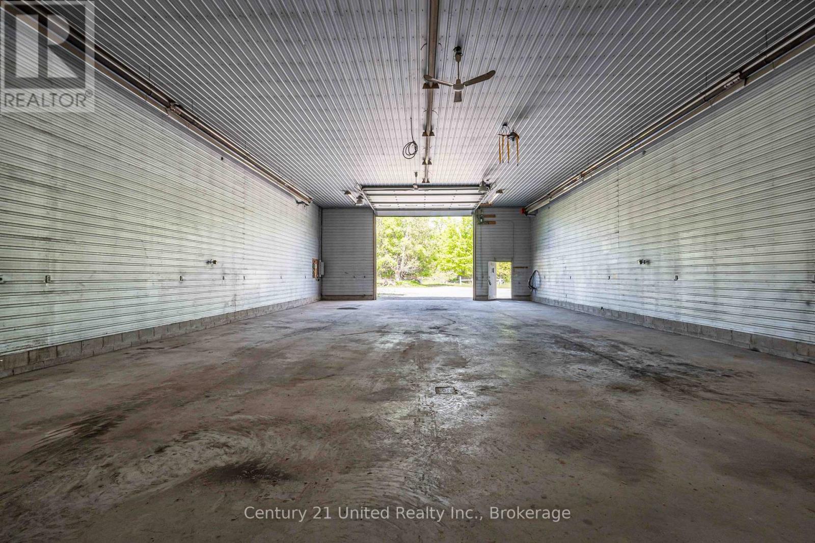 832 NORTHEY'S BAY ROAD - 14