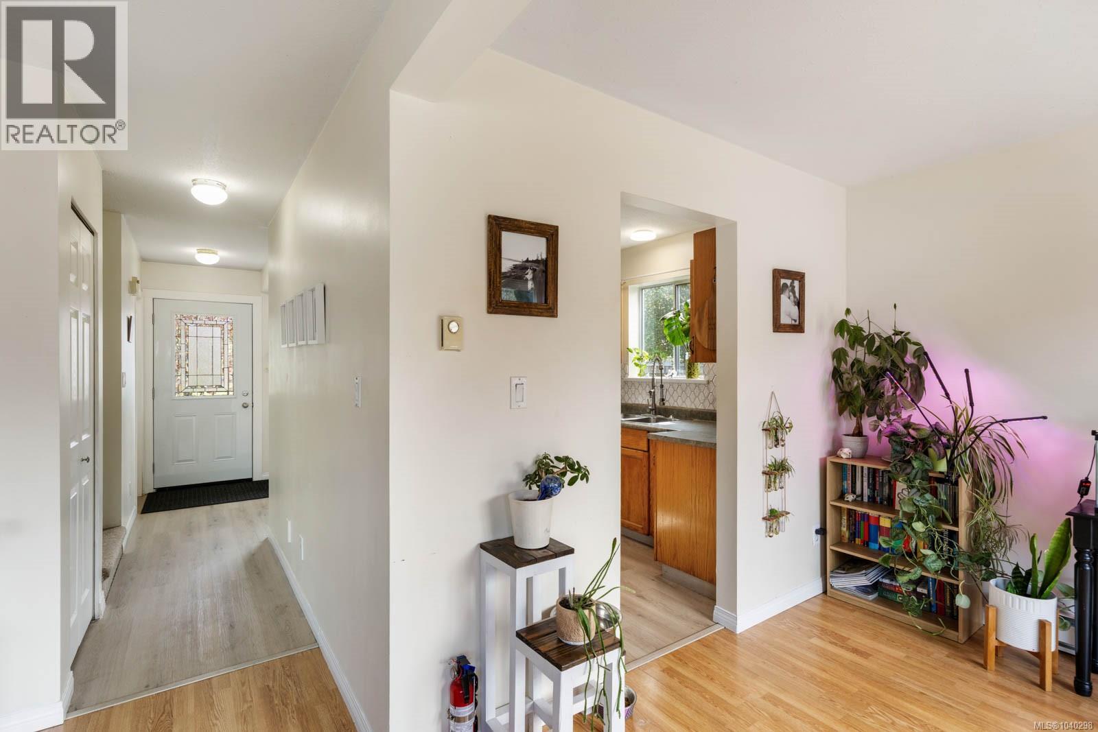#B 345 Menzies Ave - 19