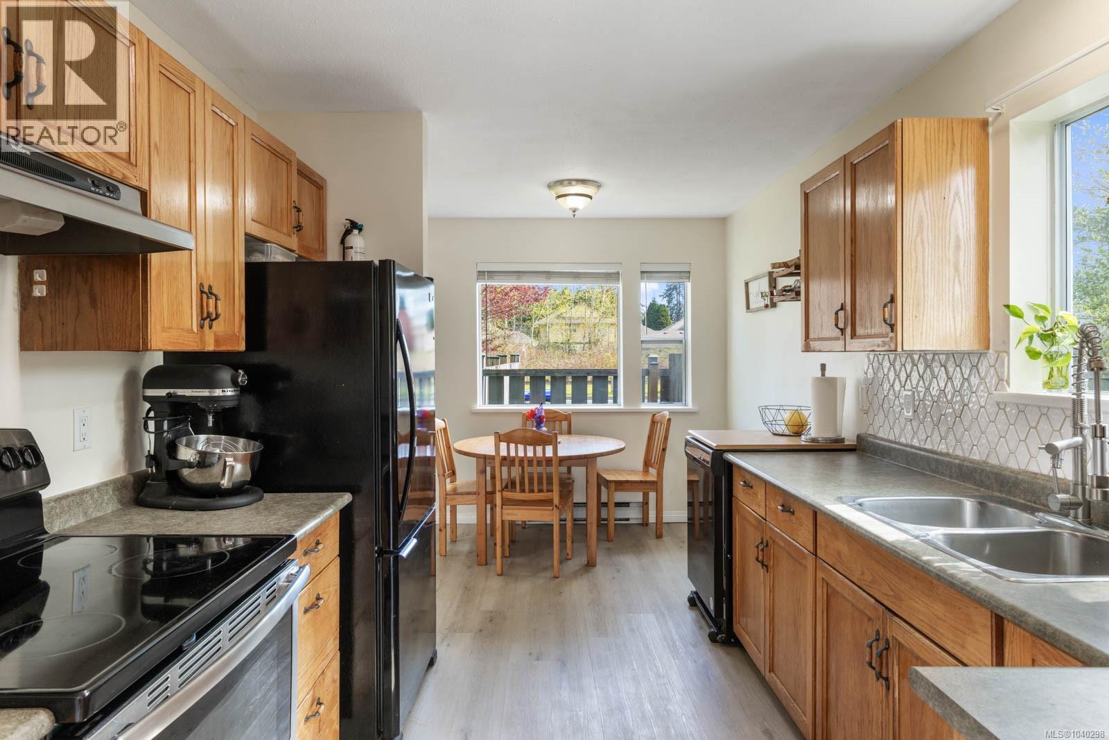 #B 345 Menzies Ave - 4