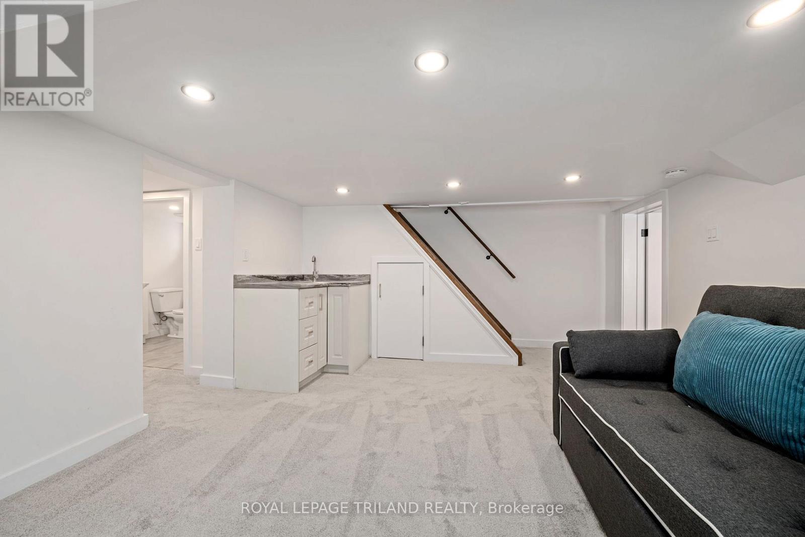 549 QUEBEC STREET - 30