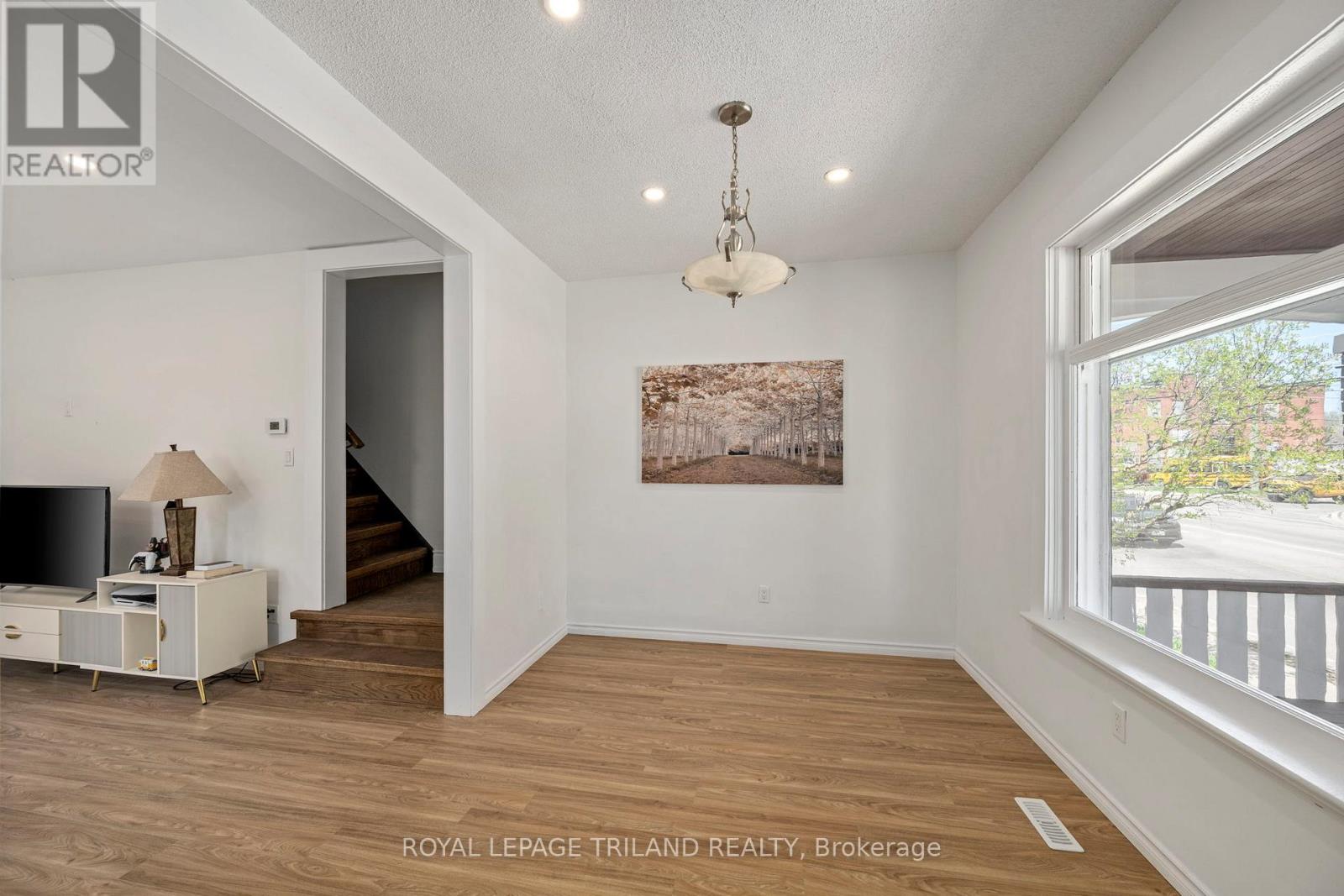 549 QUEBEC STREET - 8