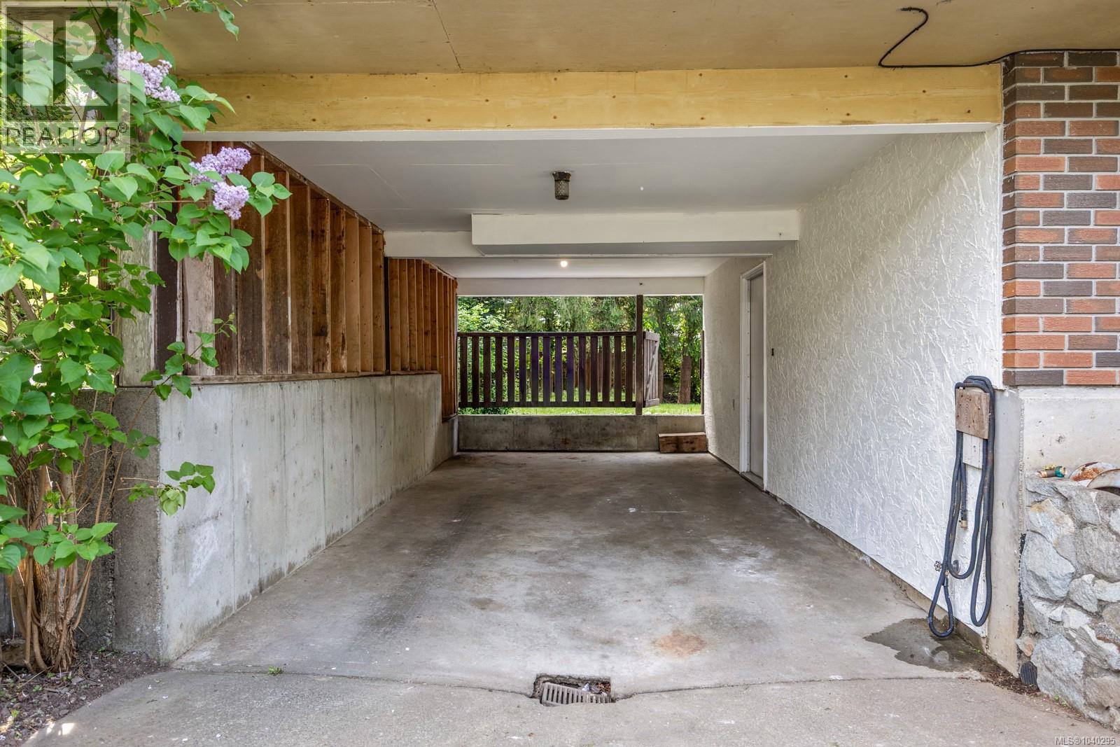 1495 Hobson Ave - 3
