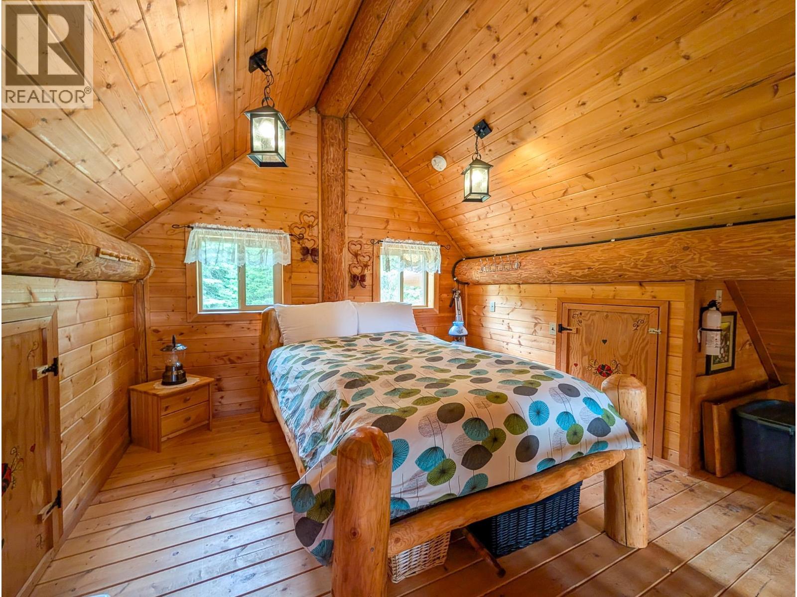 12140 CAMP CREEK ROAD - Image 18