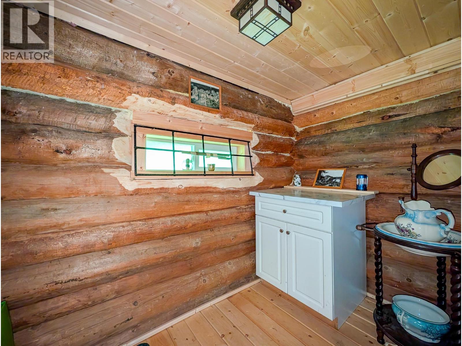 12140 CAMP CREEK ROAD - Image 32