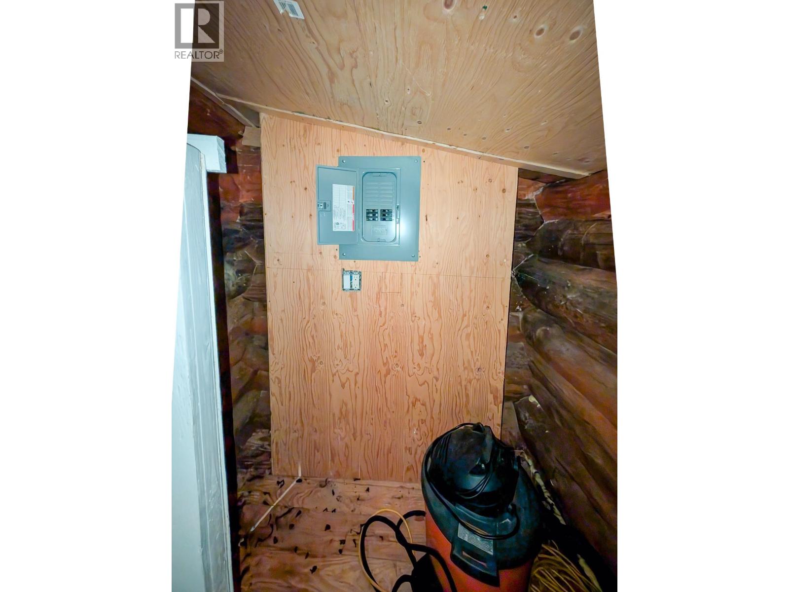12140 CAMP CREEK ROAD - Image 33