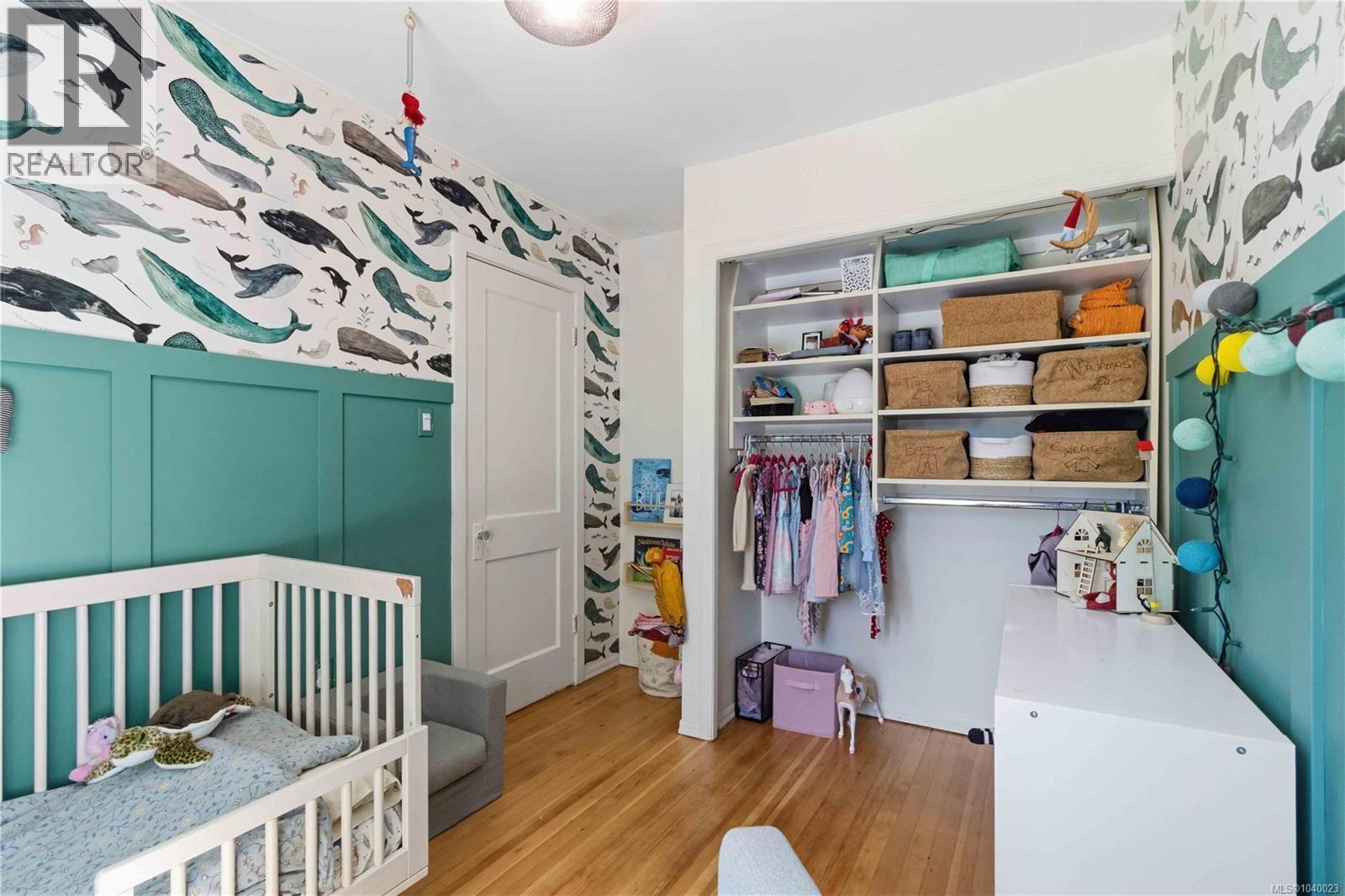 919 Dunsmuir Rd, Esquimalt