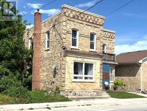 8 MAIN STREET S - 2