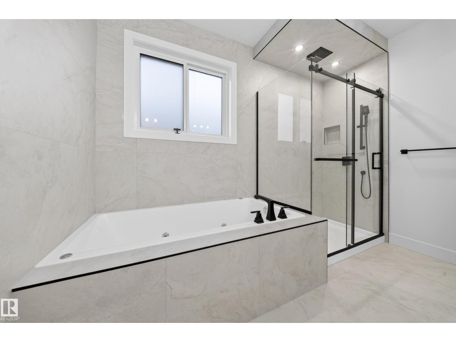 2726 63ave Churchill Meadows - 49