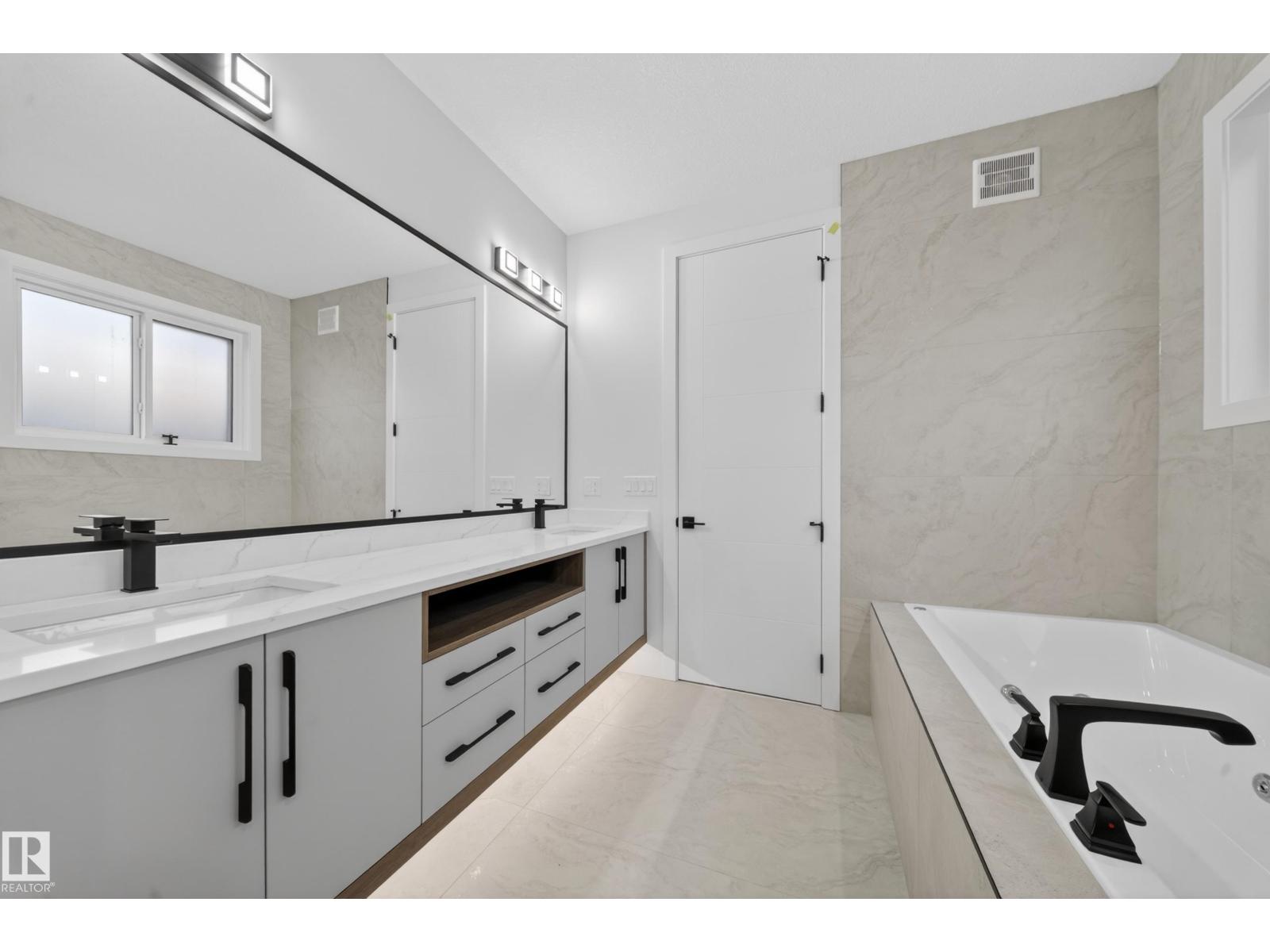 2726 63ave Churchill Meadows - 53