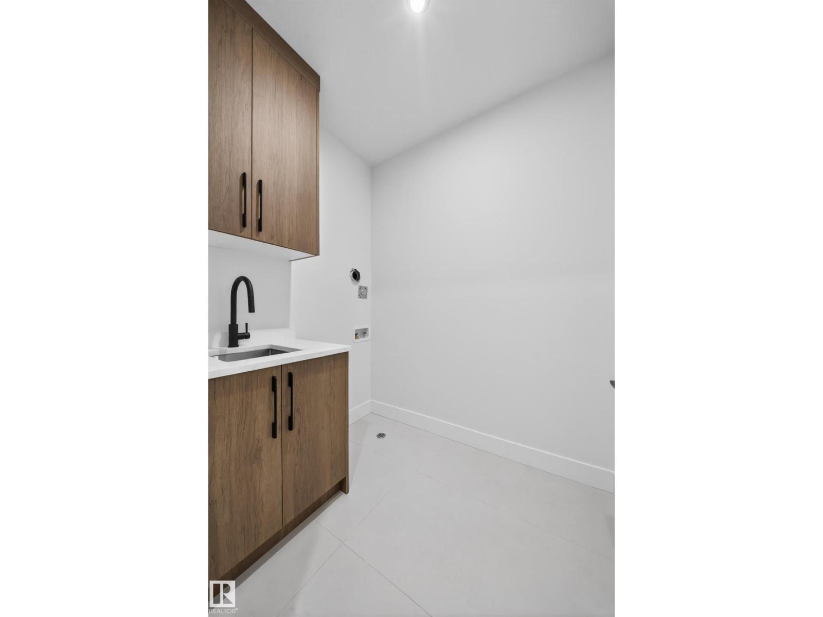2726 63ave Churchill Meadows - 63