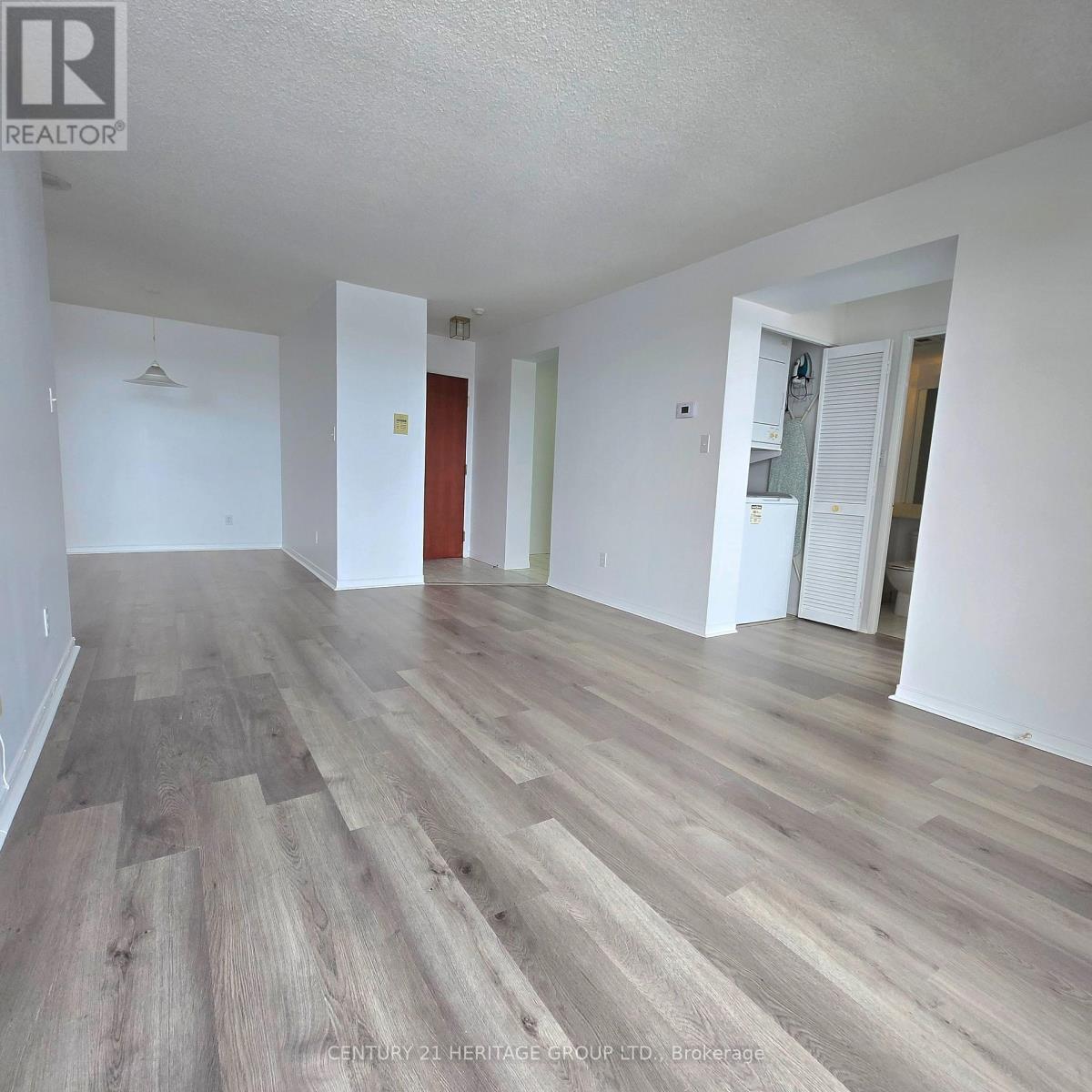 #1403 18 HILLCREST AVENUE - 17