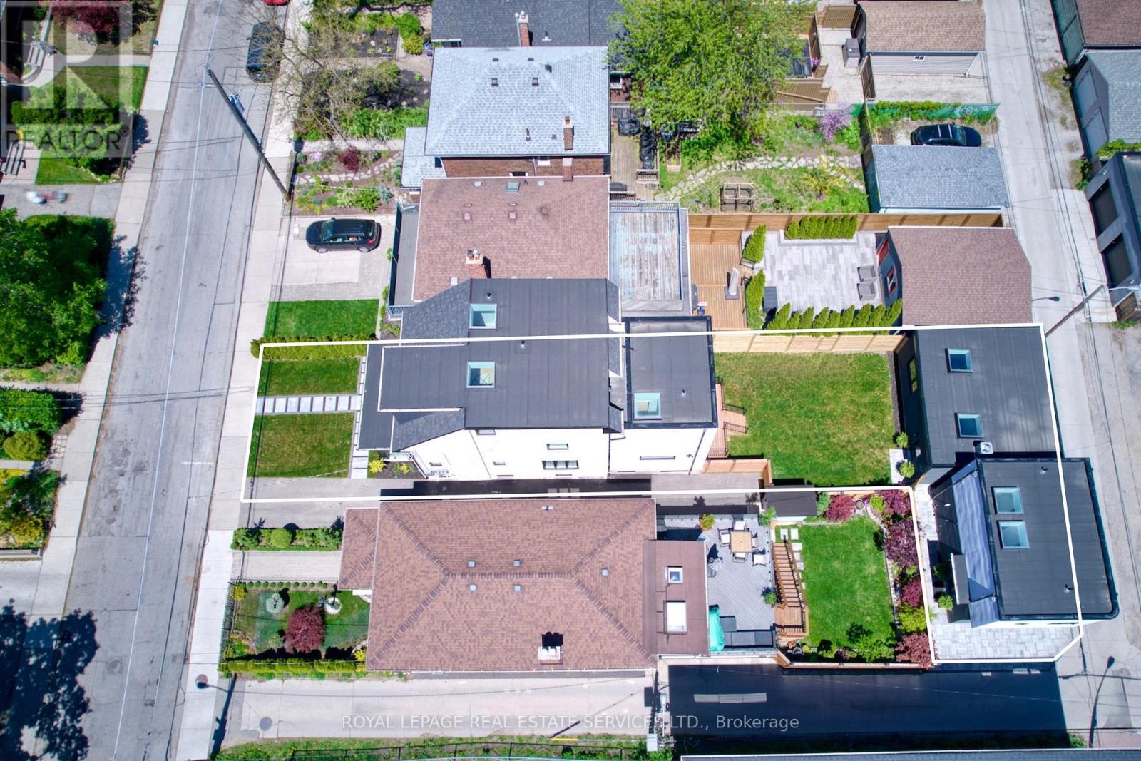 L-Shaped Lot | Dual Laneway Exposure