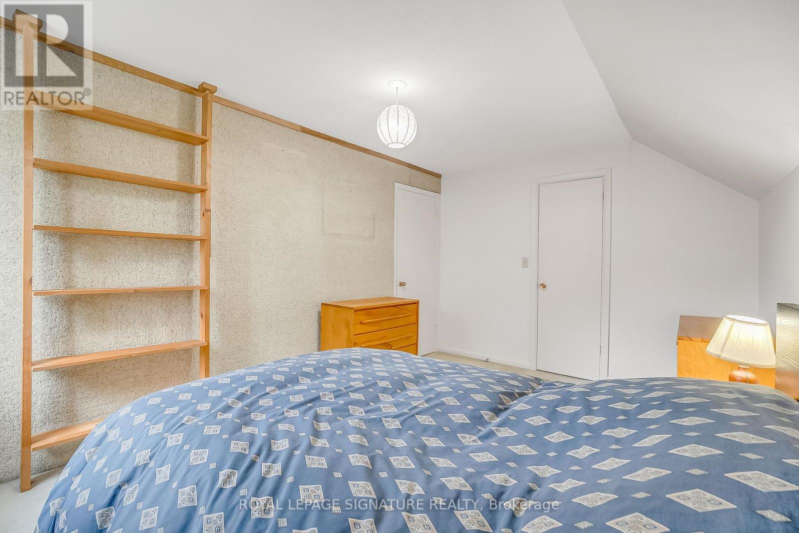 34 ADDISON CRESCENT - 25
