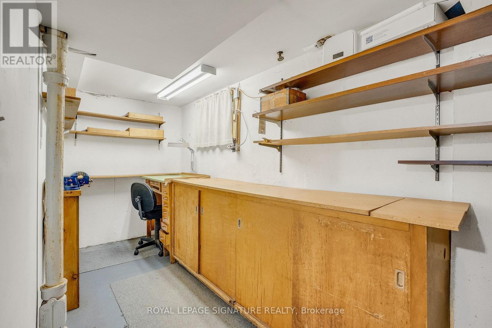 34 ADDISON CRESCENT - 33