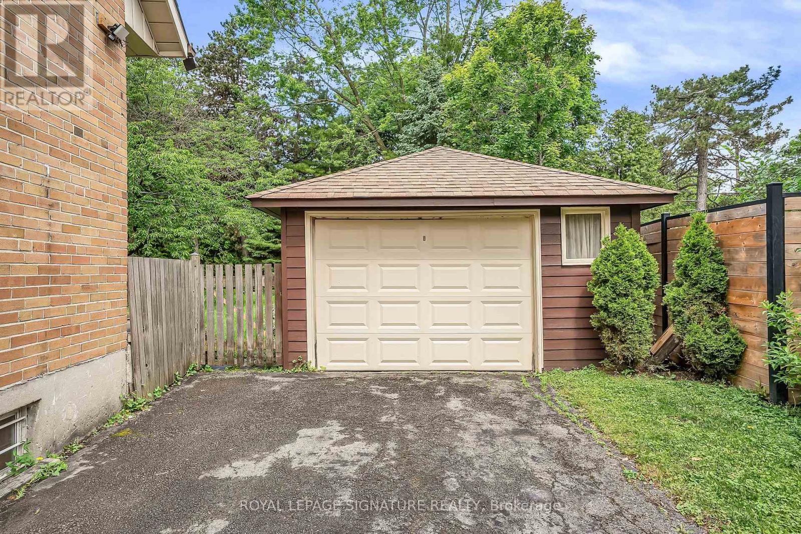 34 ADDISON CRESCENT - 38