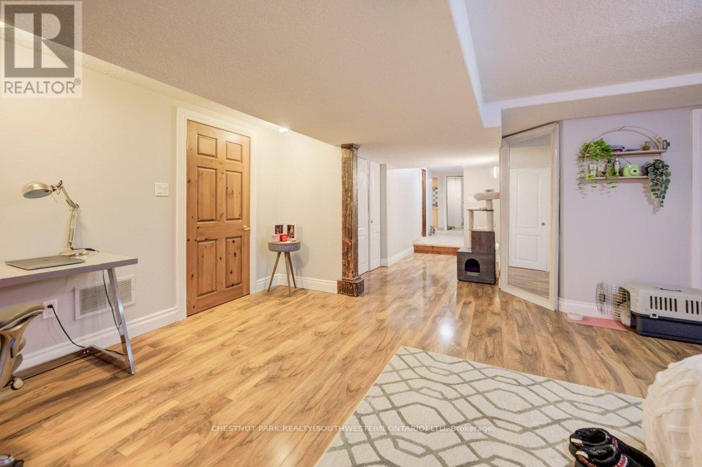 35 SCHWEITZER STREET - 31