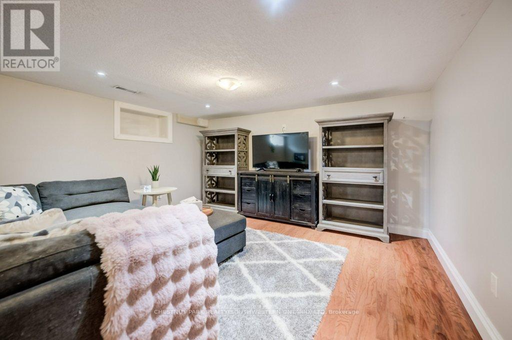 35 SCHWEITZER STREET - 32