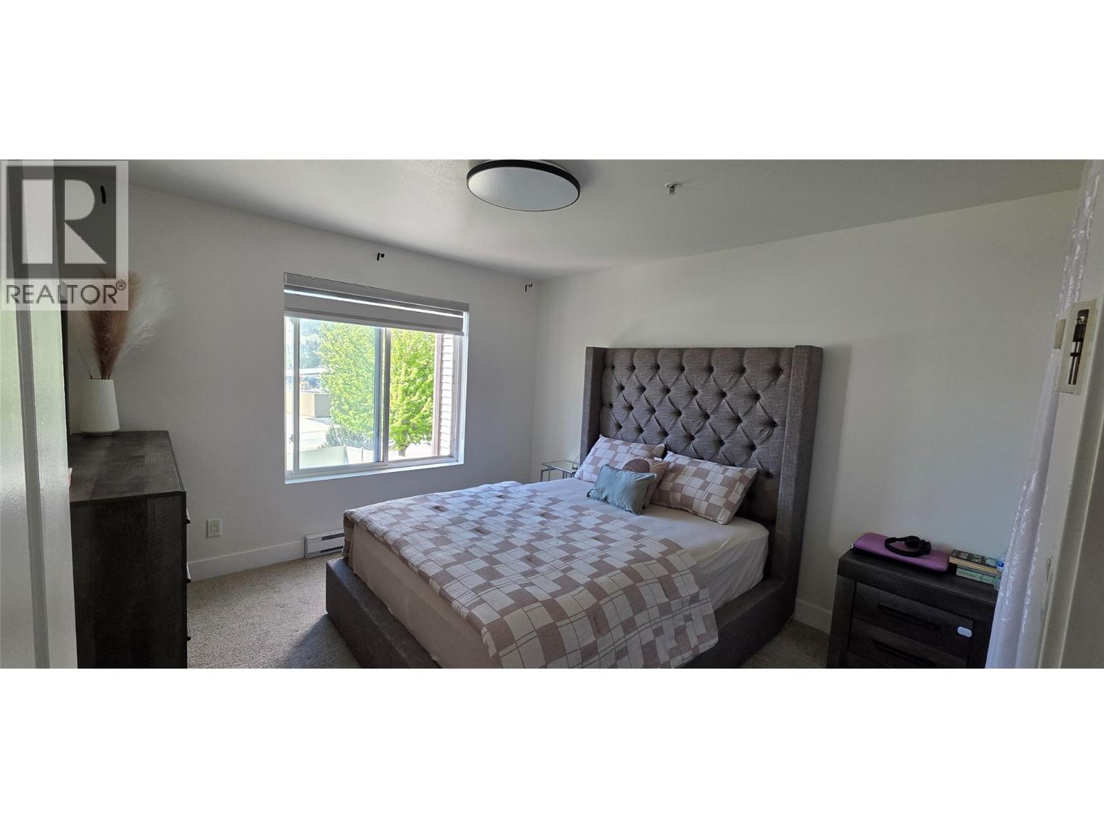 #206 256 Hastings Avenue - 9