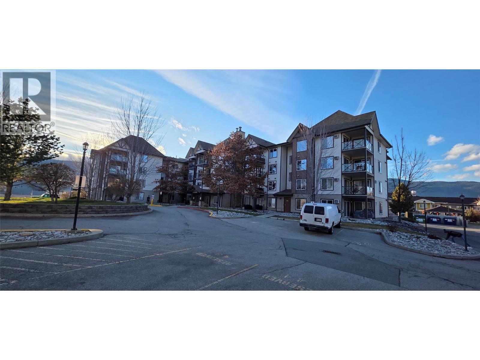 #206 256 Hastings Avenue - 2