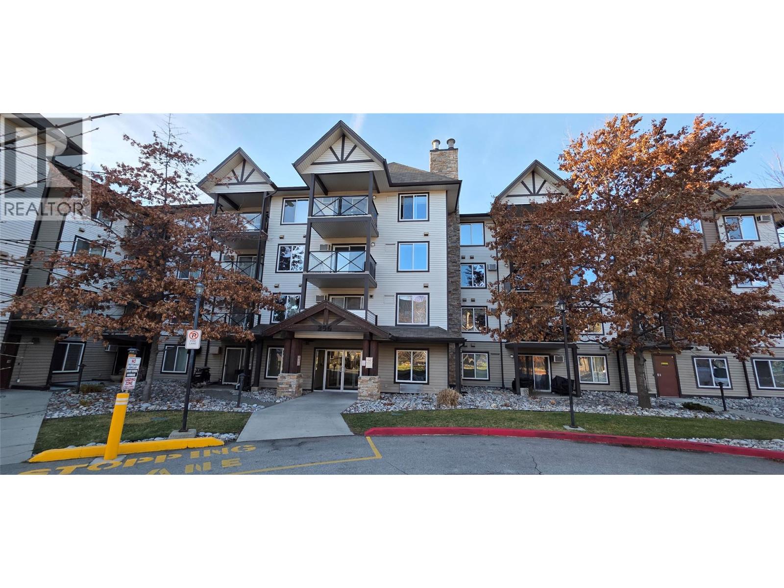 #206 256 Hastings Avenue - 3