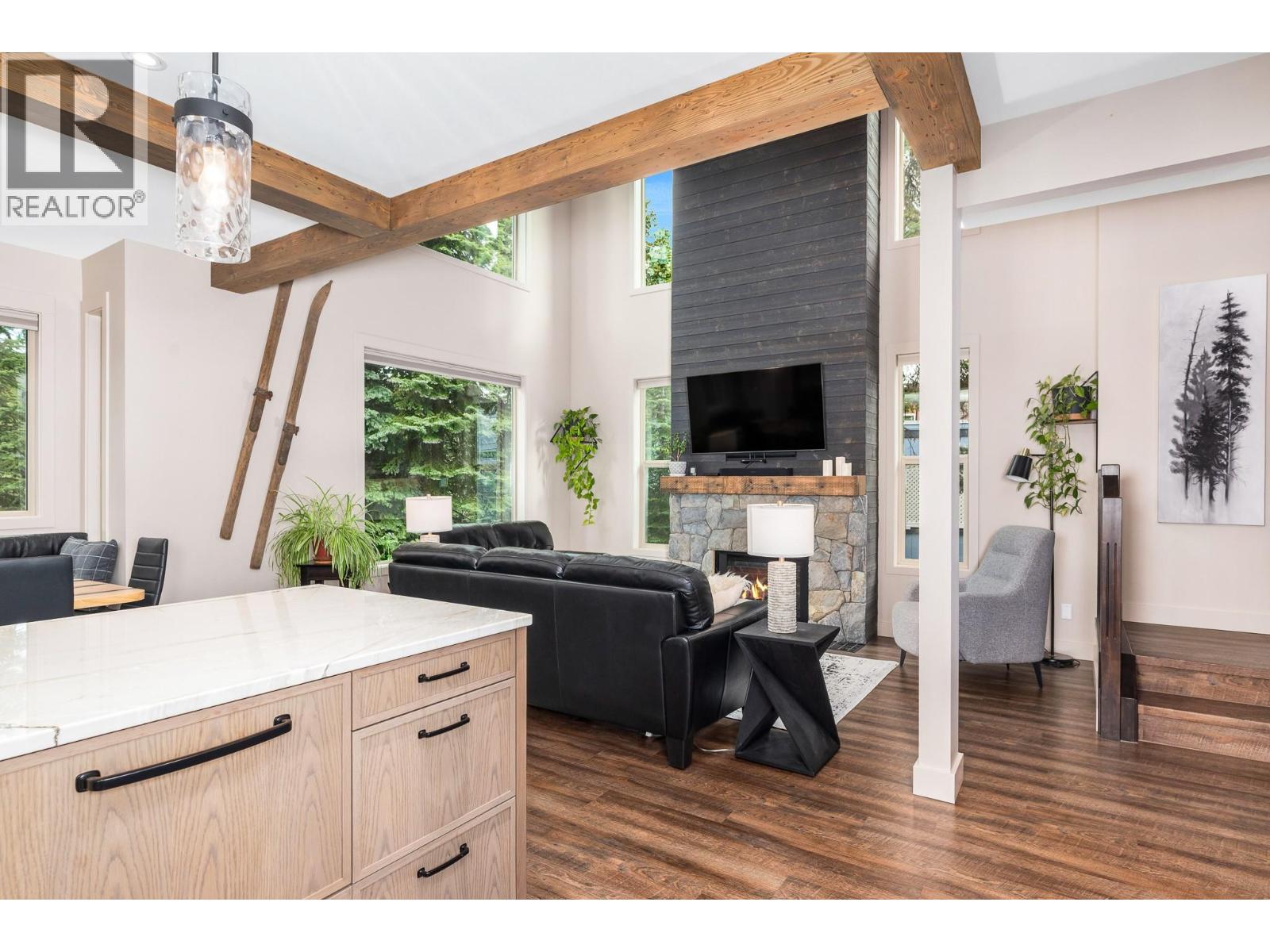 1 & 2 440 Monashee Road, Vernon