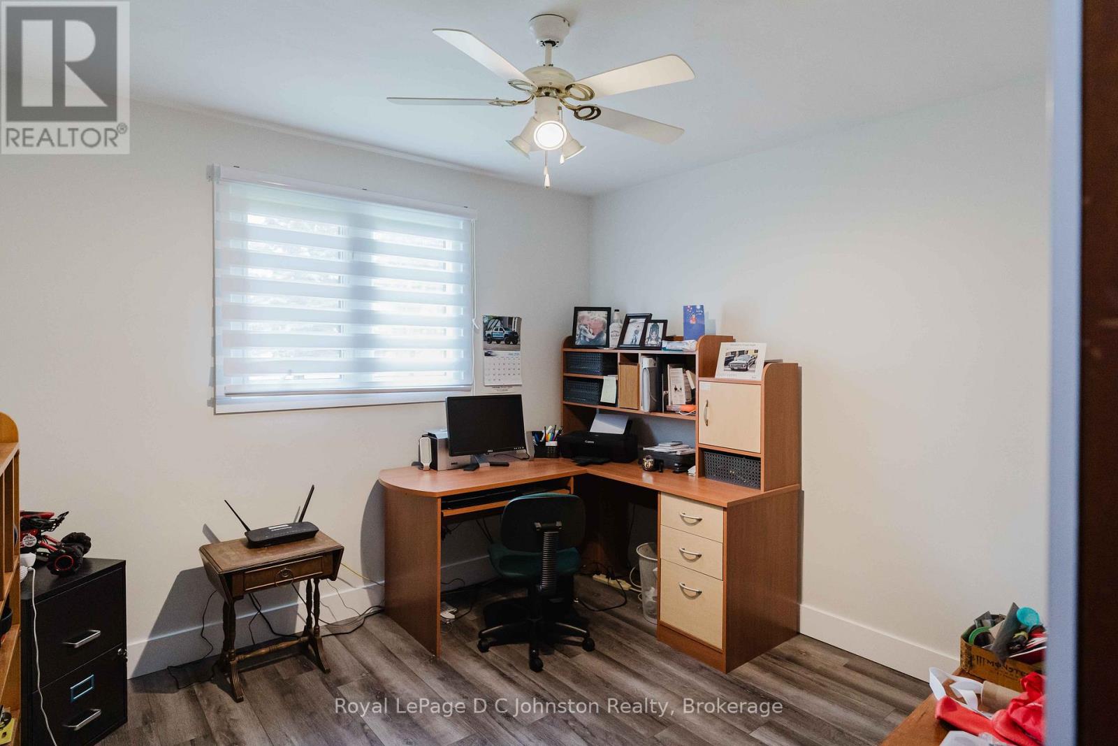 1073 8 CONCESSION - 15