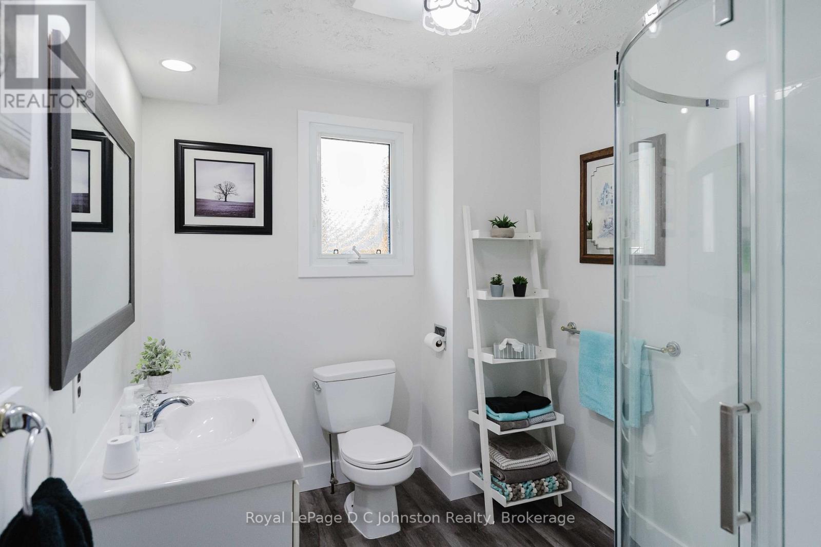 1073 8 CONCESSION - 16