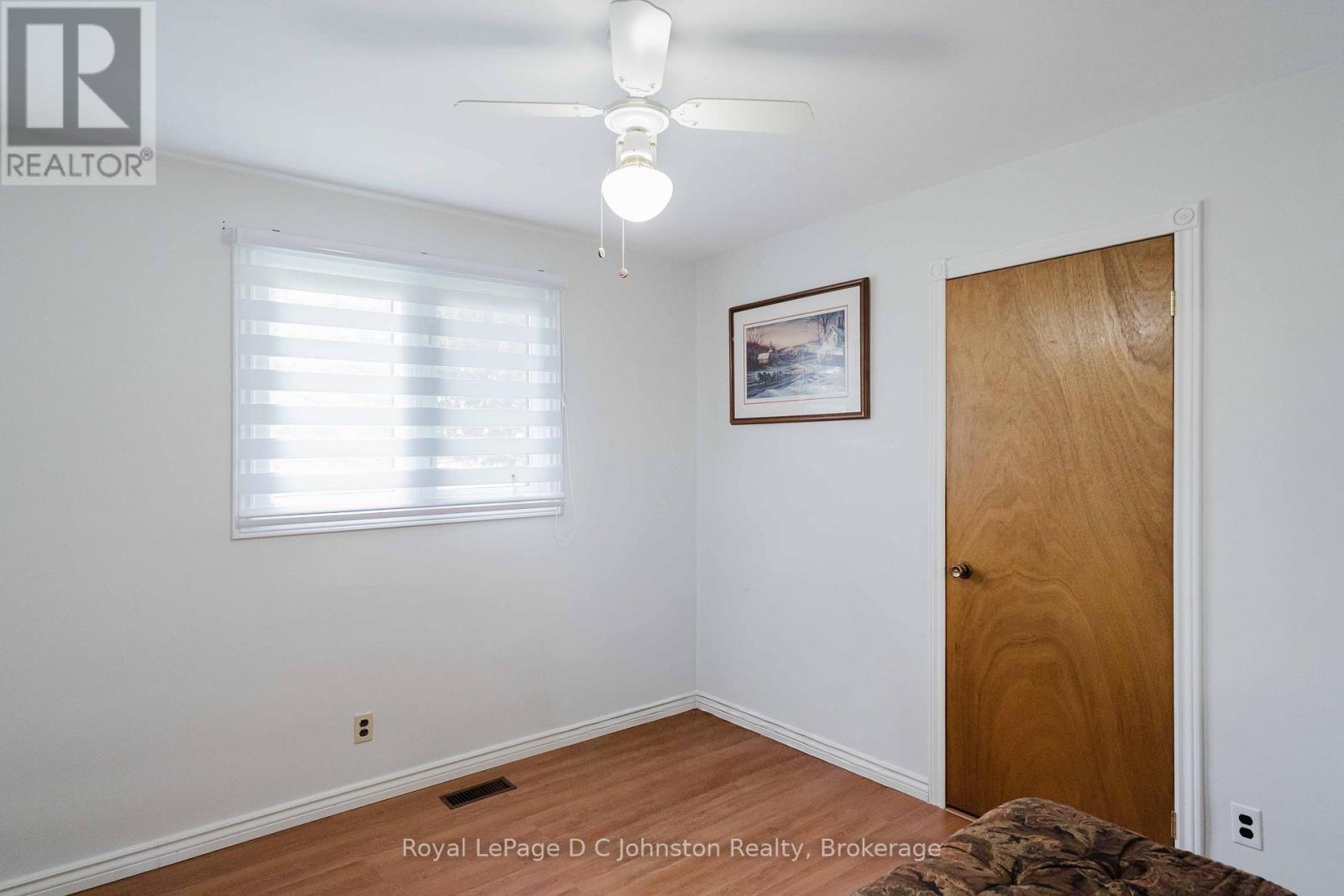 1073 8 CONCESSION - 19