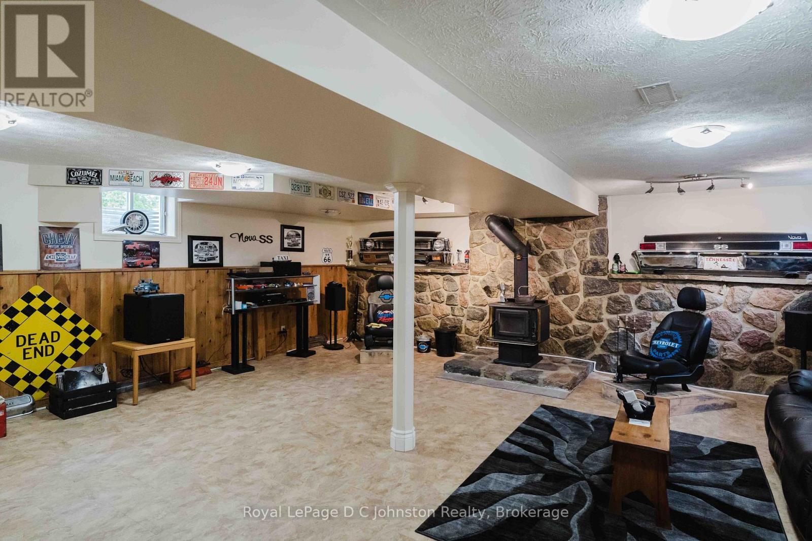1073 8 CONCESSION - 29