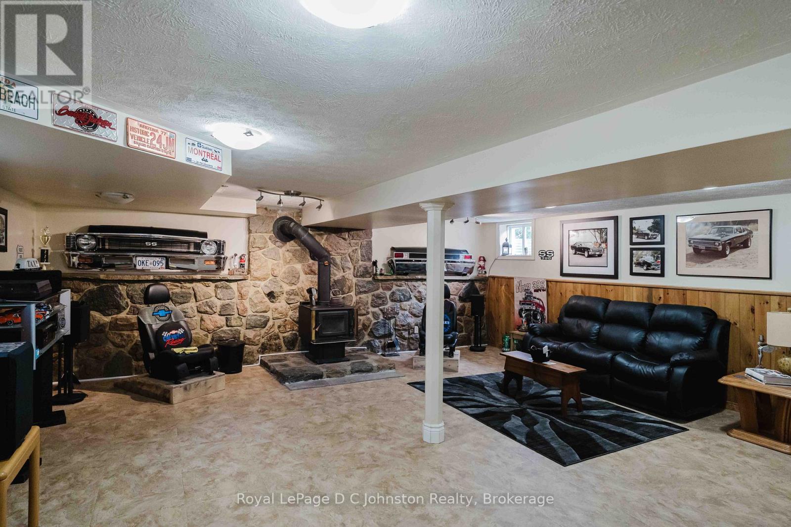 1073 8 CONCESSION - 30