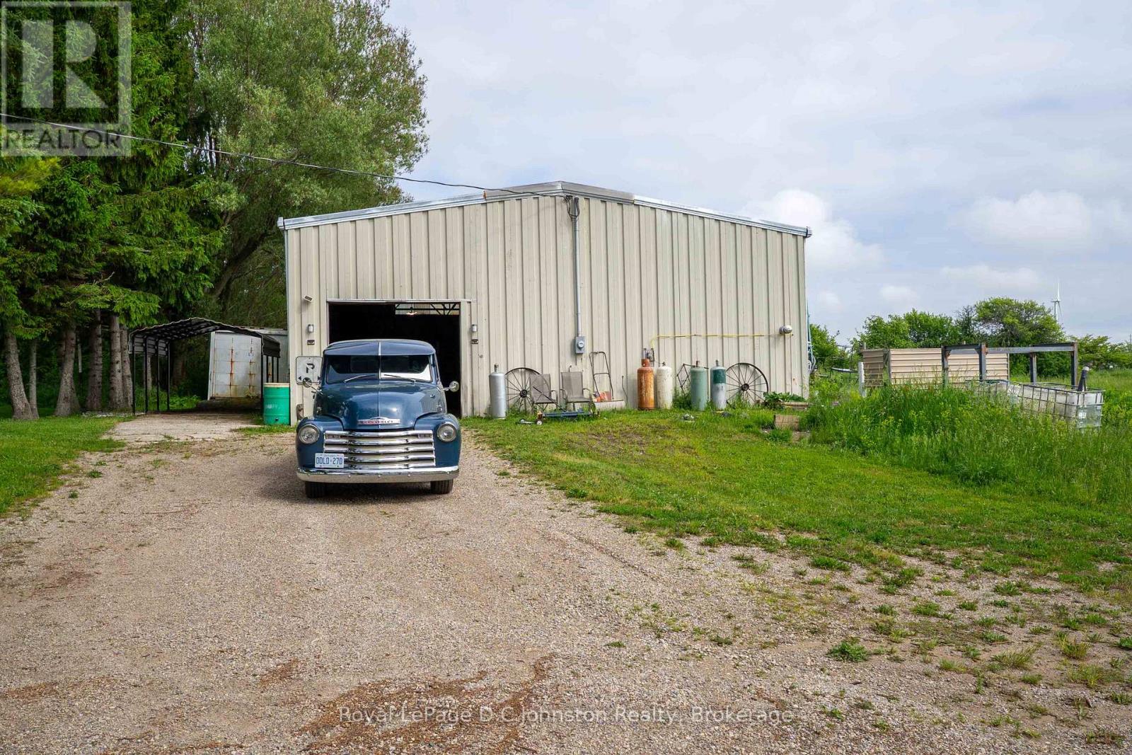 1073 8 CONCESSION - 36