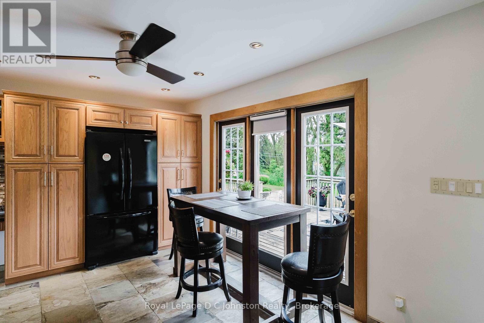 1073 8 CONCESSION - 8