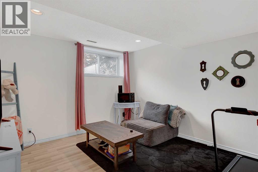 9631 85 Avenue — photo 24
