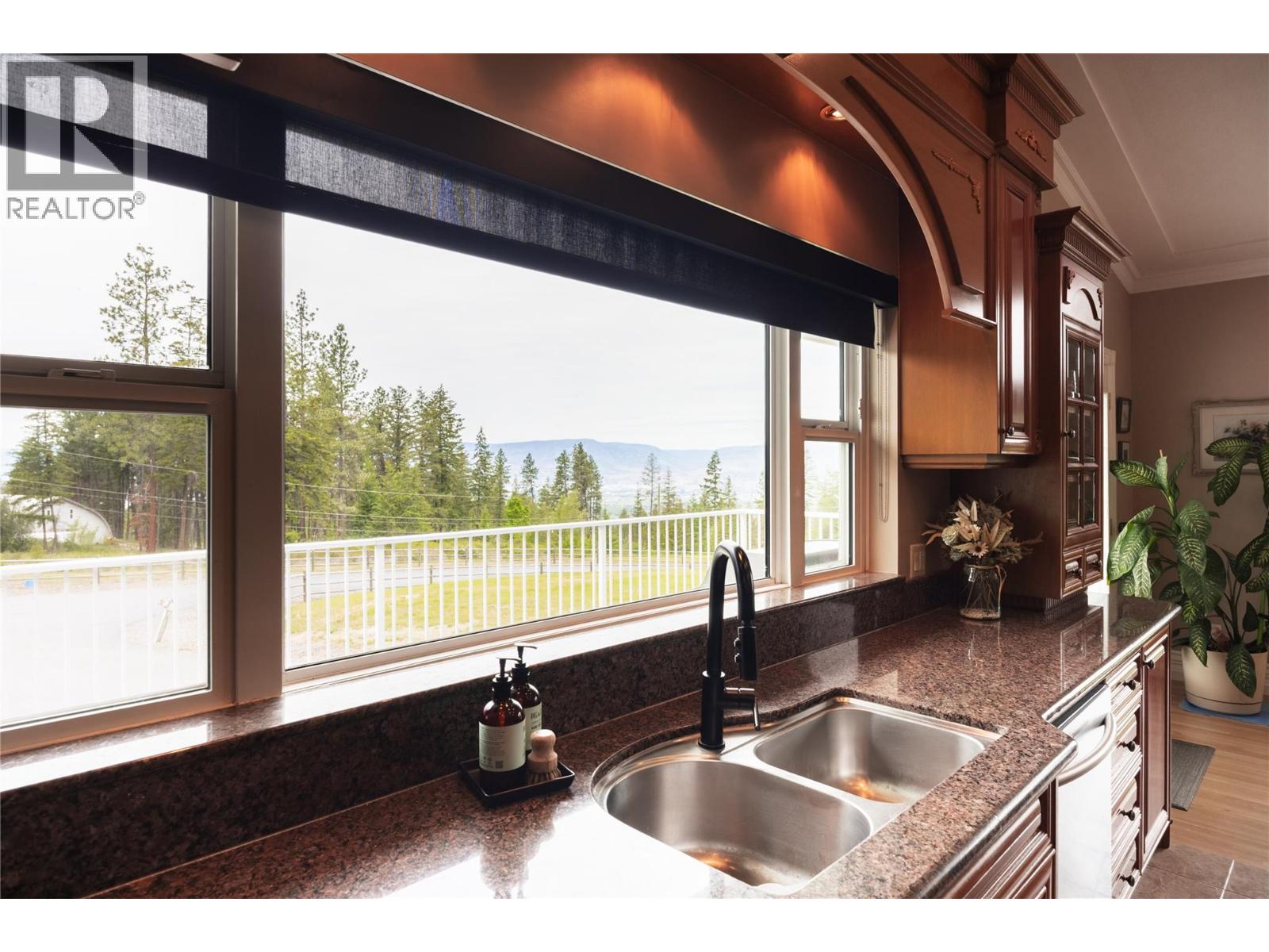 4430 June Springs Road, Kelowna