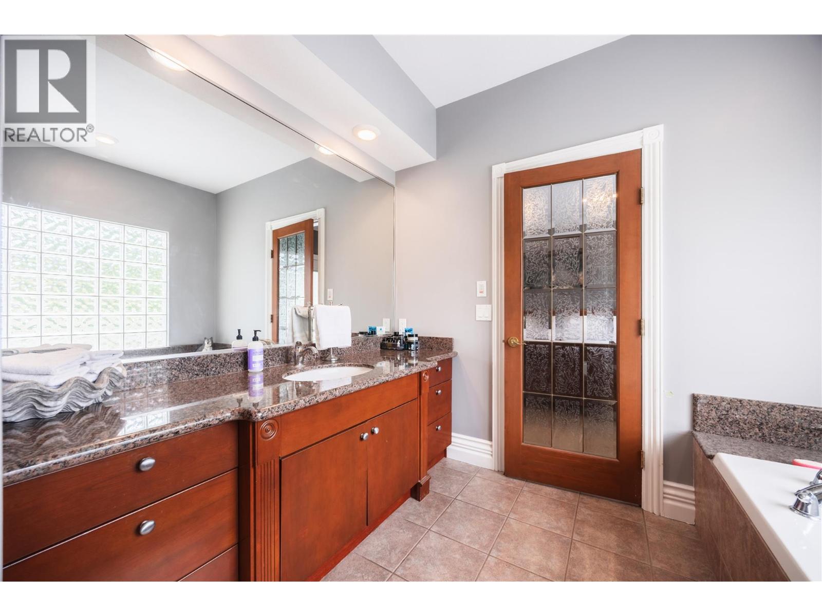 4430 June Springs Road, Kelowna