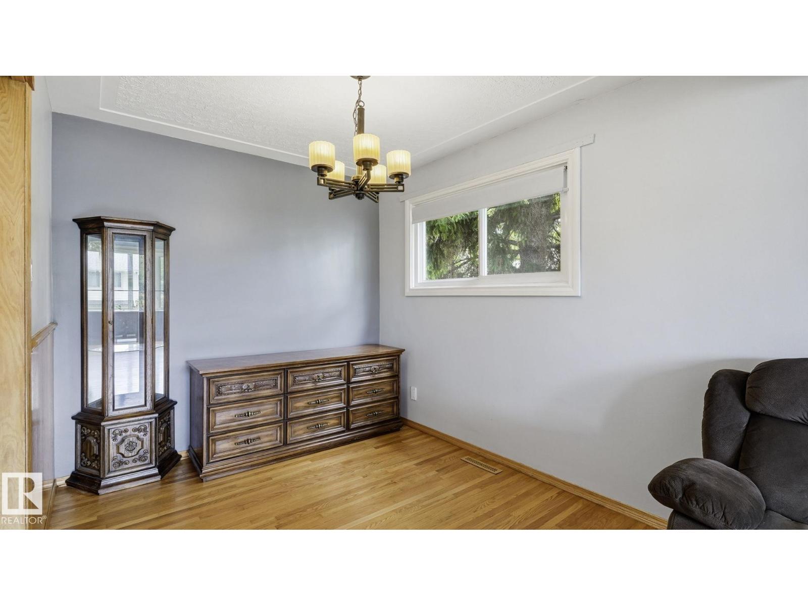 13008 105 ST NW NW - 11