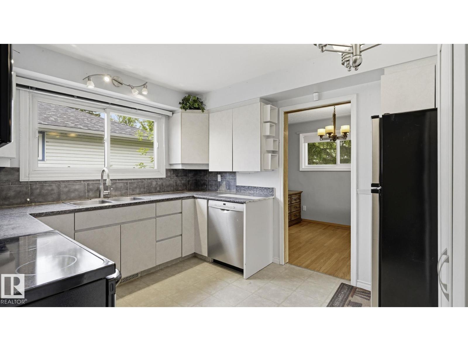 13008 105 ST NW NW - 12